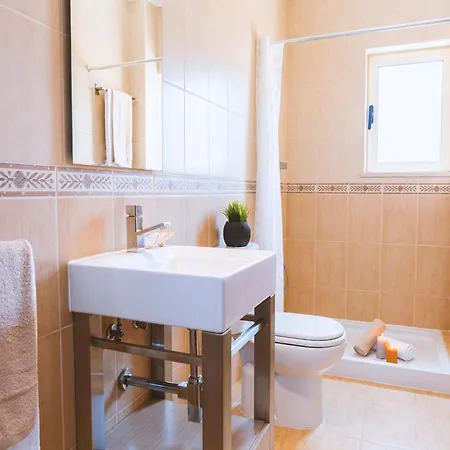 Vila Villa In Albufeira Near Sea Beach *