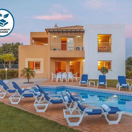 Villa In Albufeira Near Sea Beach البوفيرا