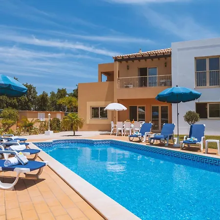 Villa In Albufeira Near Sea Beach فيلة البوفيرا