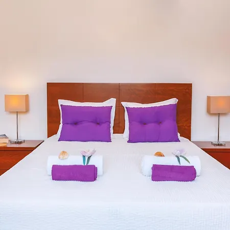 Villa In Albufeira Near Sea Beach فيلة