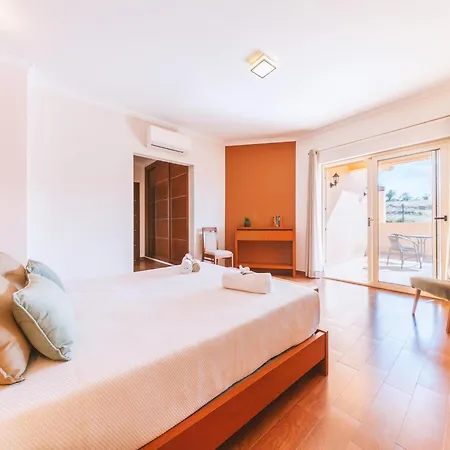 Villa In Albufeira Near Sea Beach البوفيرا