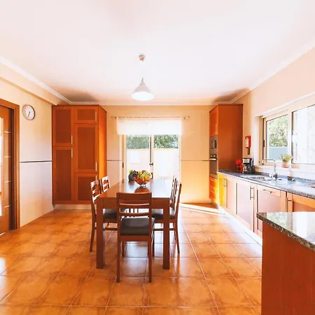 Villa In Albufeira Near Sea Beach * البوفيرا