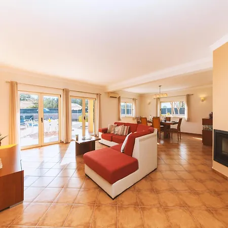 فيلة Villa In Albufeira Near Sea Beach